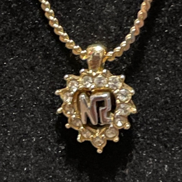 🔥2 Vintage Nina Ricci Necklaces in Great Used Condition - Picture 4 of 13